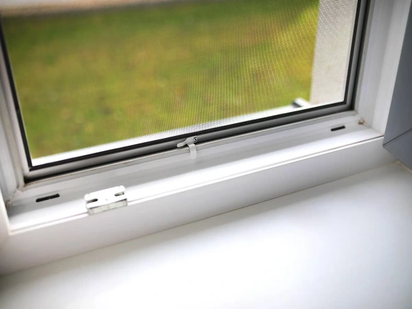 Sítě proti hmyzu na OKNO - pevné - barvy RAL 3