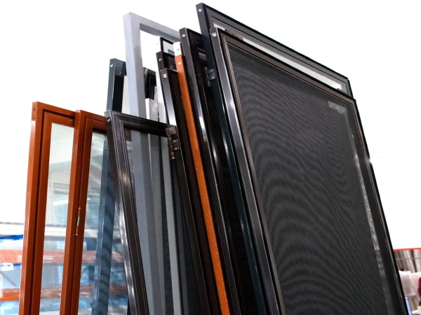 Sítě proti hmyzu na DVEŘE - pantové - běžné odstíny 10