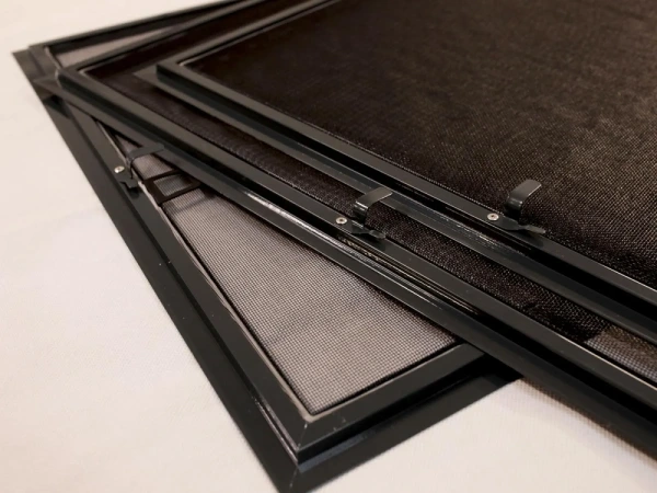 Sítě proti hmyzu na OKNO - pevné - dřevoimitační 7