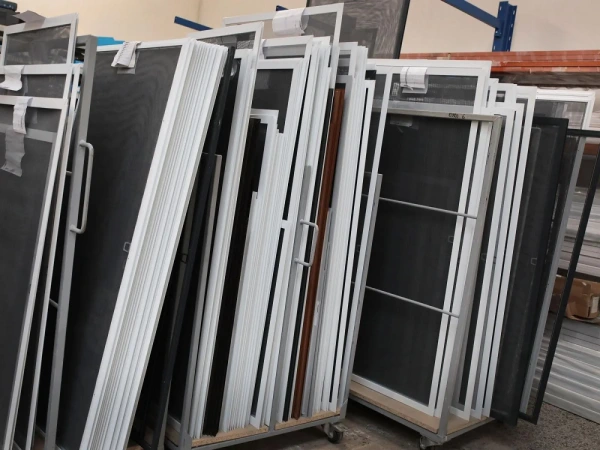 Sítě proti hmyzu na OKNO - pevné - renolit 18