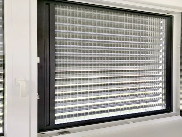 Sítě proti hmyzu na DVEŘE - PLISSÉ KLIK - běžné odstíny 16