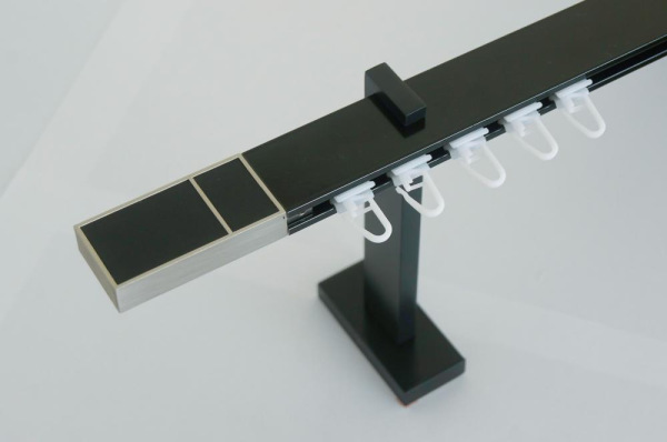 Garnýže SQUARE LINE černá jednořadá - BOSS černá kůže